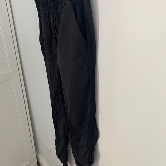 Black pin-stripe lulu joggers - Picture 6 of 6